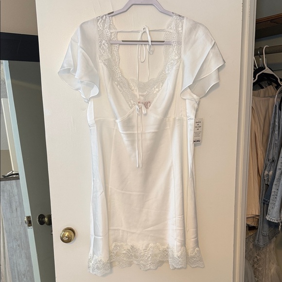 Show Me Your MuMu Other - Show Me Your MuMu White Lace Chemise